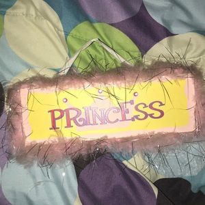 Princess sign